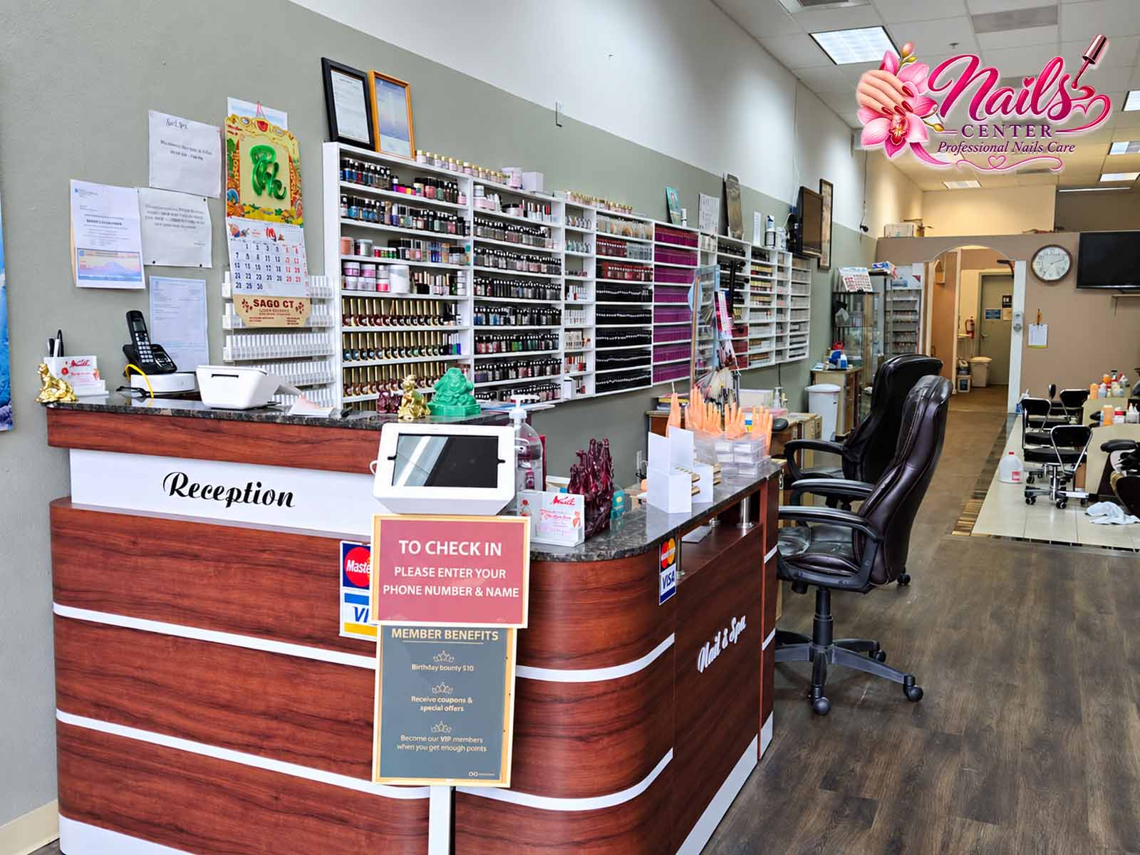 Nails Center