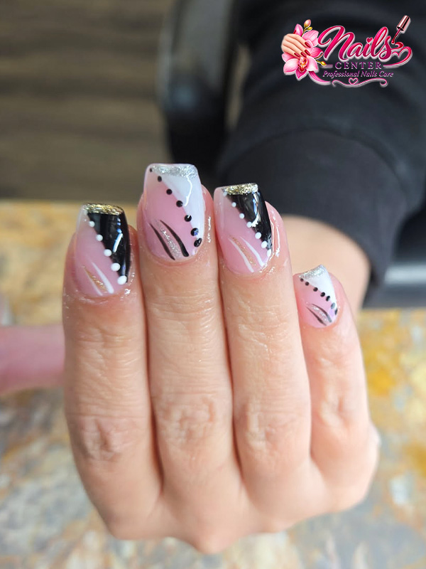 Nails Center